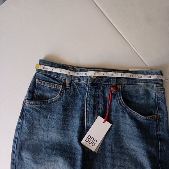 BDG Urban Outfitters High Waist/Slim Leg Medium Wash Denim Jeans Women's W30 NWT - Picture 10 of 15
